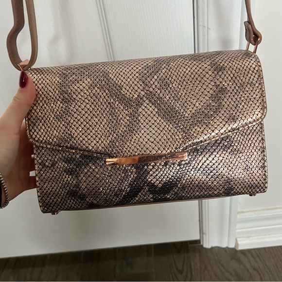 Ted Baker shoulder bag - Picture 3 of 9